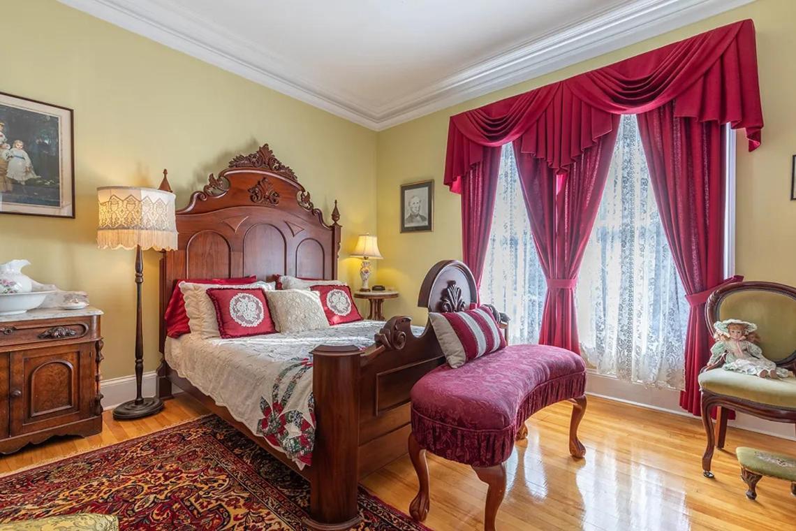 Fitzroy Hall Charlottetown Extérieur photo