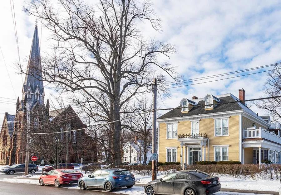 Fitzroy Hall Charlottetown Extérieur photo