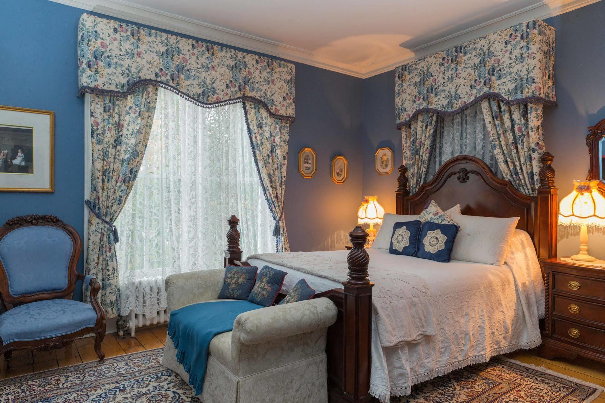 Fitzroy Hall Charlottetown Extérieur photo